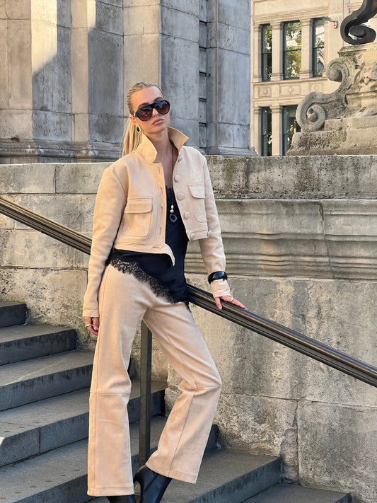 Suede High-Waisted Trousers in Beige: Soft, Chic & Timeless